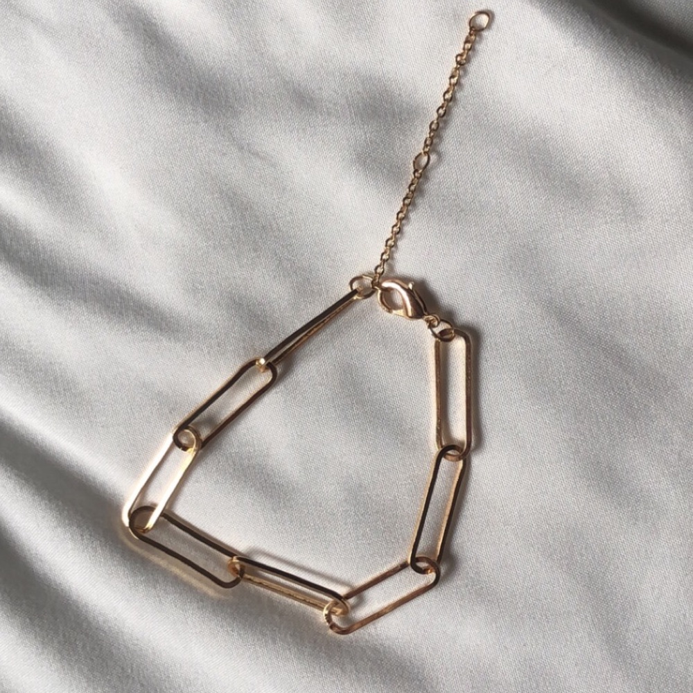 Gold chain bracelet